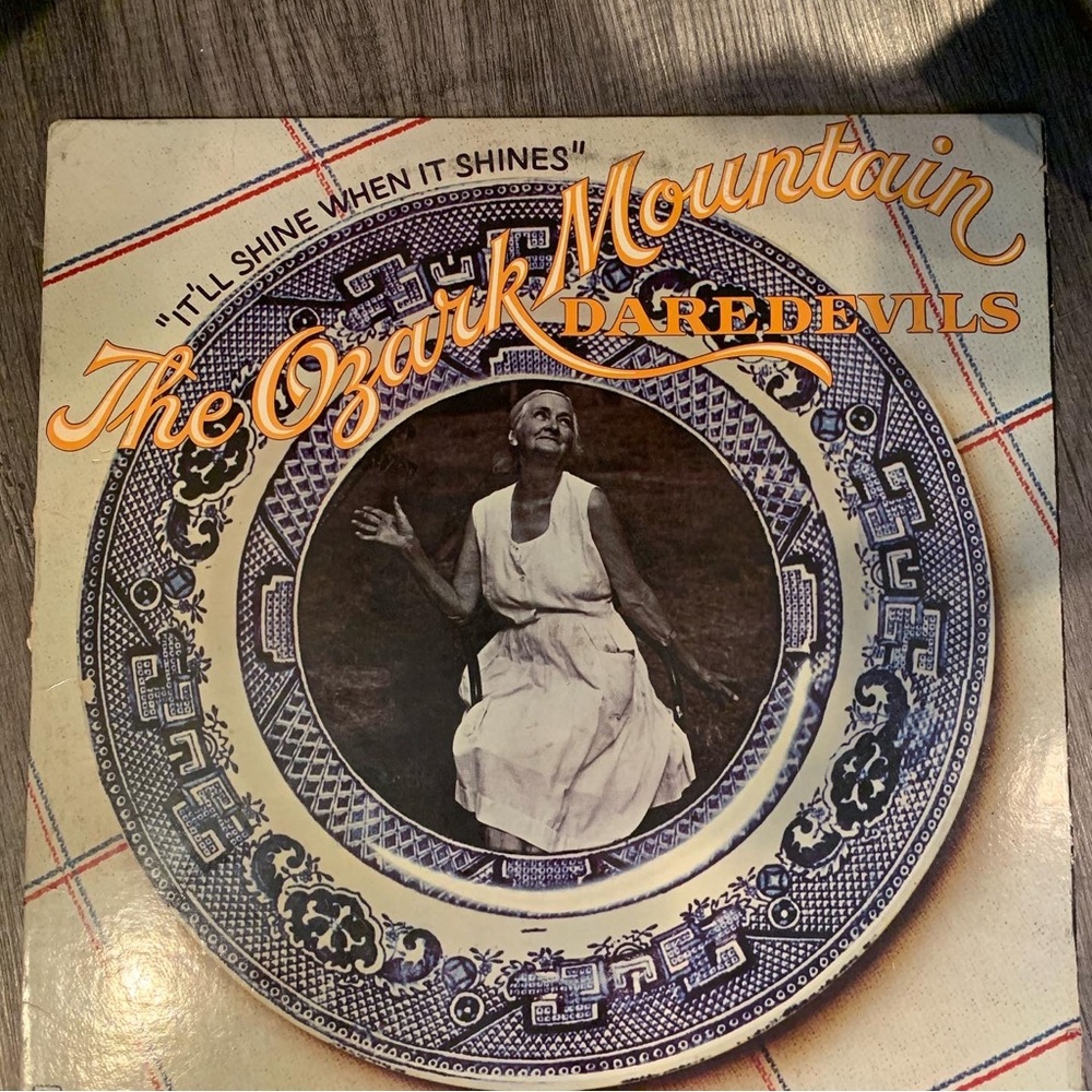 The ozark mountain dare devils - white shines - vinyl lp record - Vintage - EUC!